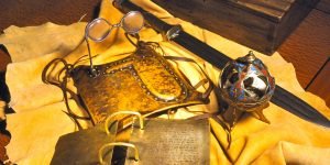 Lee más sobre el artículo La espada de Labán y la Liahona: después de la traducción